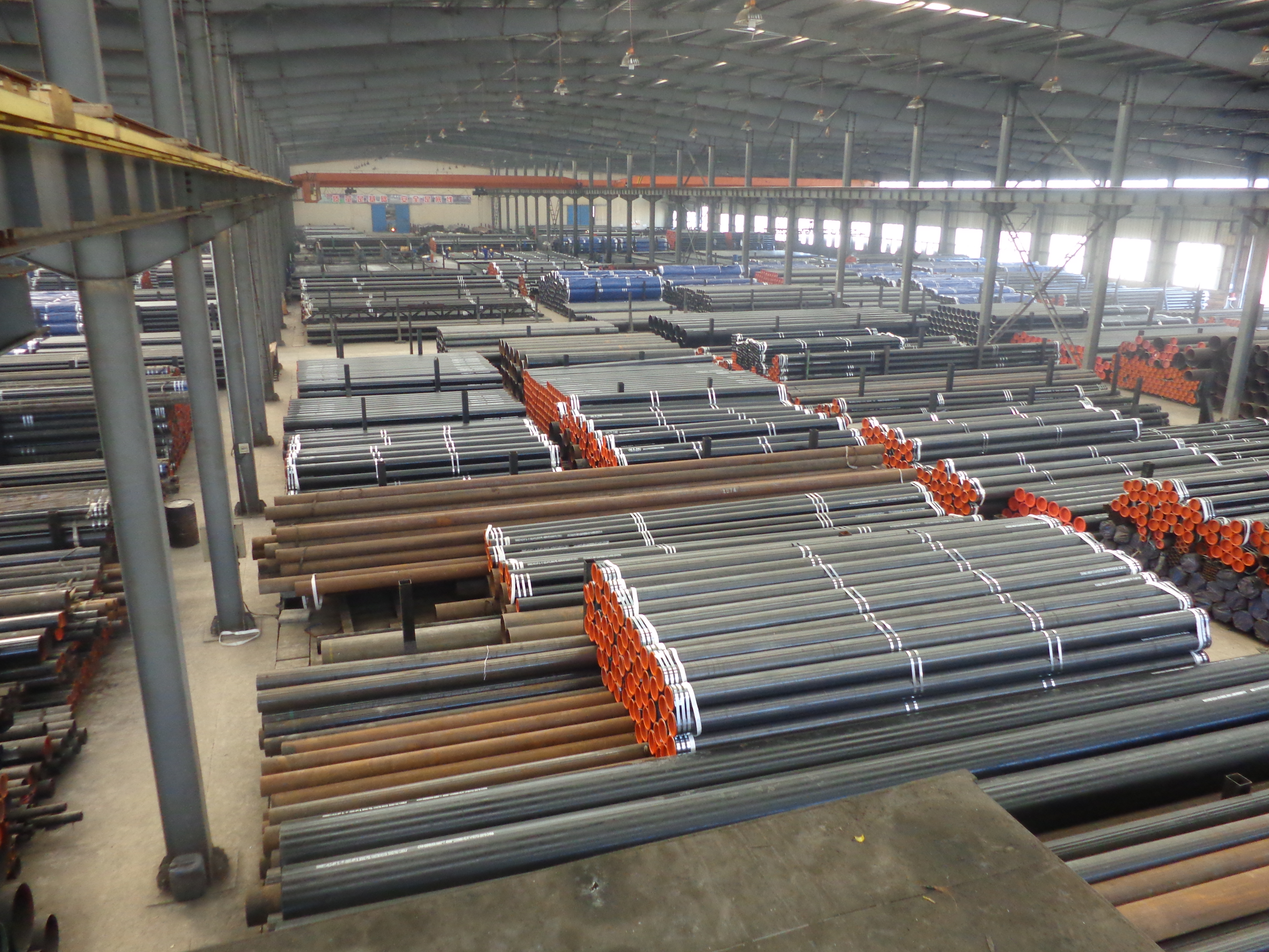steel pipe indoor warehouse